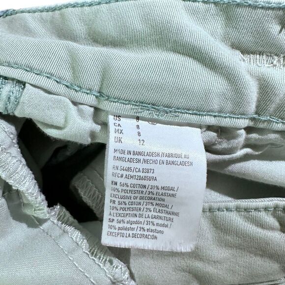 American Eagle Outfitters Low Rise Midi Khaki Super Stretch Shorts Size 8 - Picture 4 of 5